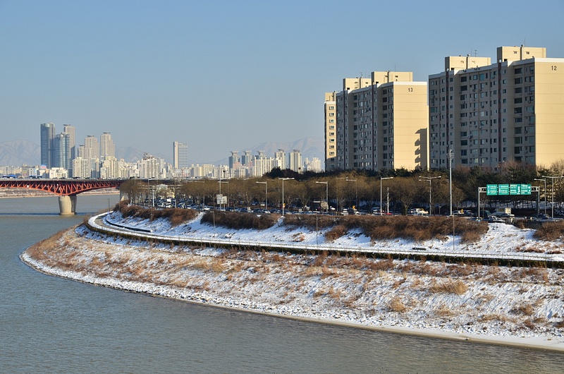 By the side of the Han river 2