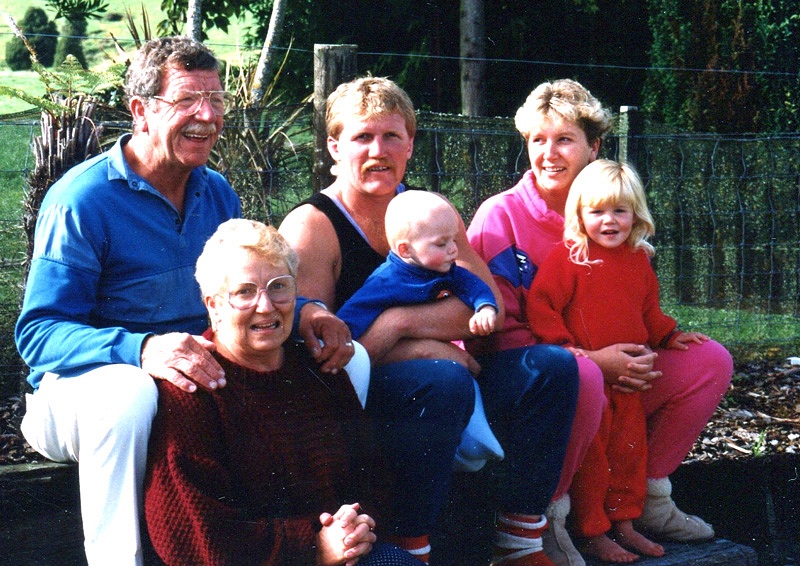 Brian and Heather Edlington and family in Nelson 1993.