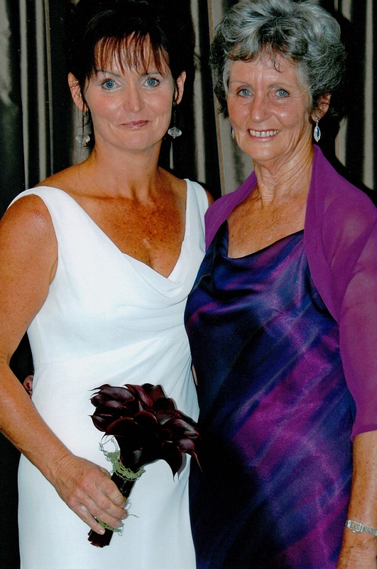 Wendy and Mum 2007