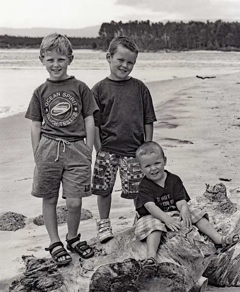 Ethan, Mitch and Jaden Xmas 1996 Mt Beach by Photogenics