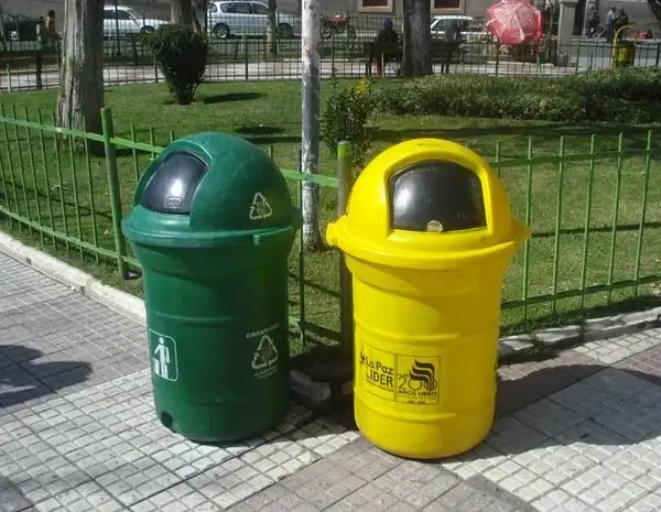 reciclaje de pet contenedores by Gabrielerwolfes