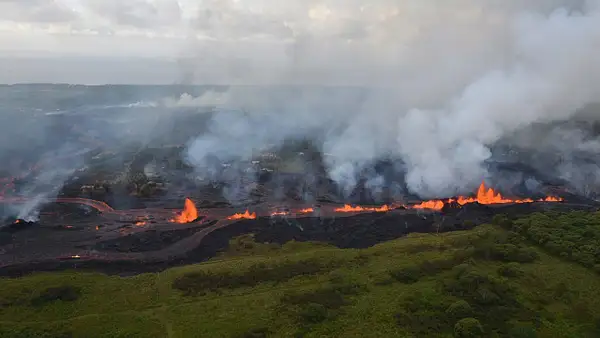 volcano-laze-update-hawaii-210518 by RuslanKuznetsov