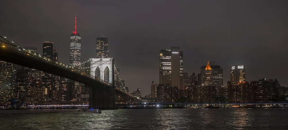 Brooklyn Bridge and Manhattan Skyline at Night