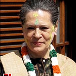 Sonia Gandhi celebrates holi