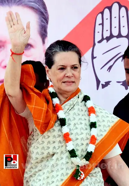 Sonia Gandhi at Neemuch, MP (1) by Pressbrief In