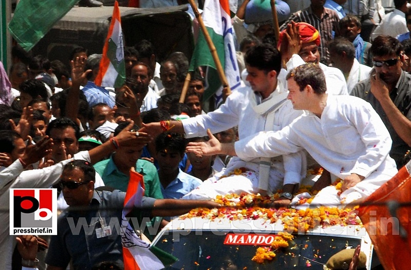 Rahul Gandhi’s roadshow at Alwar in Rajasthan (3)