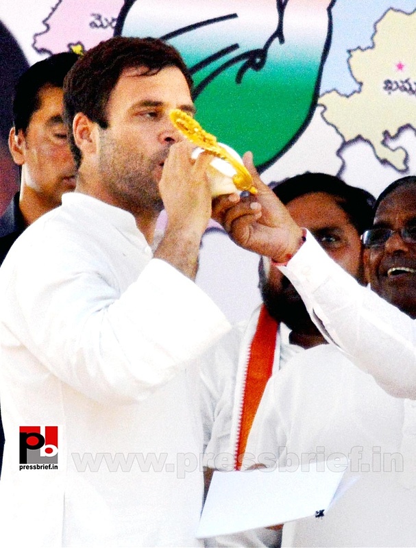 Rahul Gandhi in Hyderabad, AP (3)