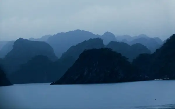 15. Bai Tu Long Bay by EdCerier