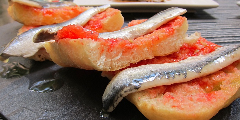 sardines and tomato bred