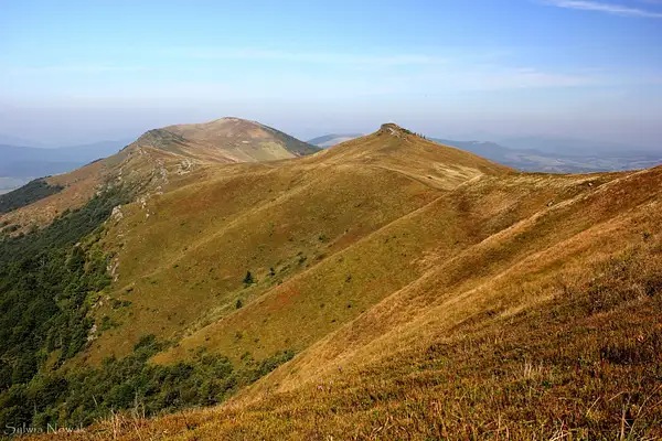 Pikuj Mountain Range, Bieszczady, Ukraine by Sylwia Nowak