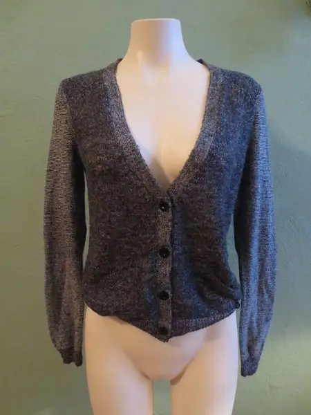 HML-11 Cardigan en lainage (taille S/M) 25$ by Mamzelle...