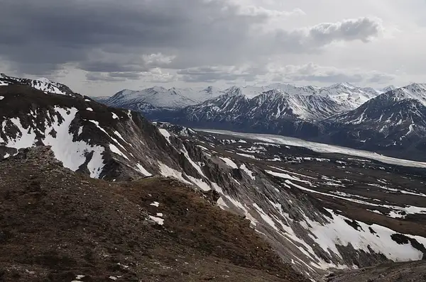 Black_Rapids_Hike,_Alaska_Range_(2) by WillWright