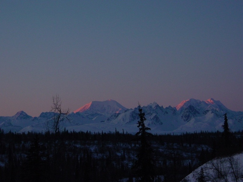 Alaska_Range,_Parks_Highway