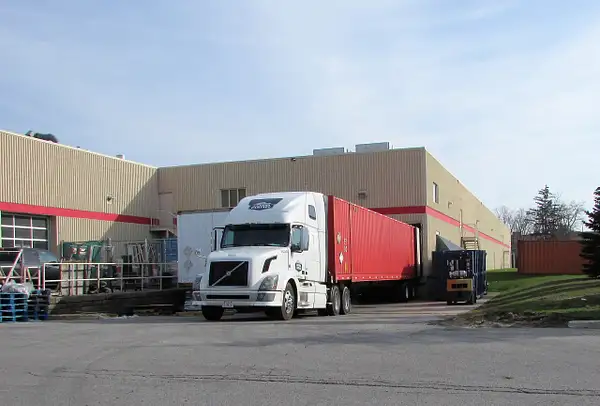 Canada Cartage at Canadian Tire by RobertArcher