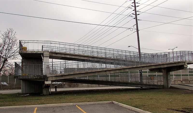 Ogden Avenue Pedestrian Bridge - 001
