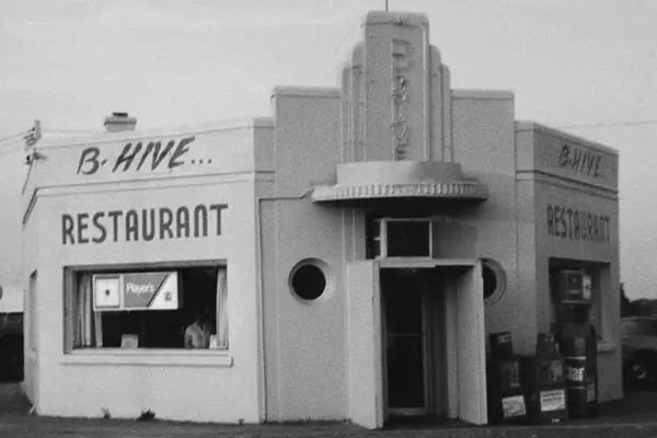 B-Hive Restaurant by RobertArcher