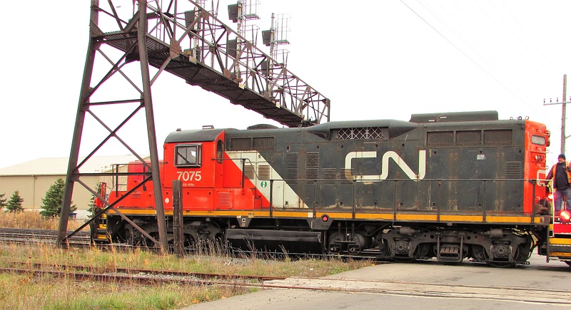 CN 7075
