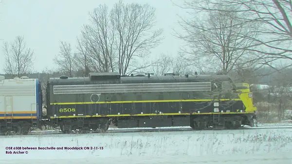 OSR 6508 leading train by RobertArcher