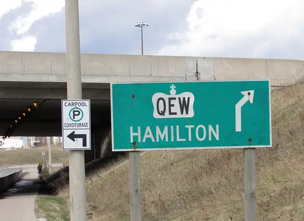 Directional sign for Hamilton bound ramp. Southdown...