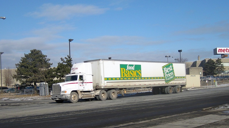 Wilson 3757 with old style Food Basics trailer 01-20-10
