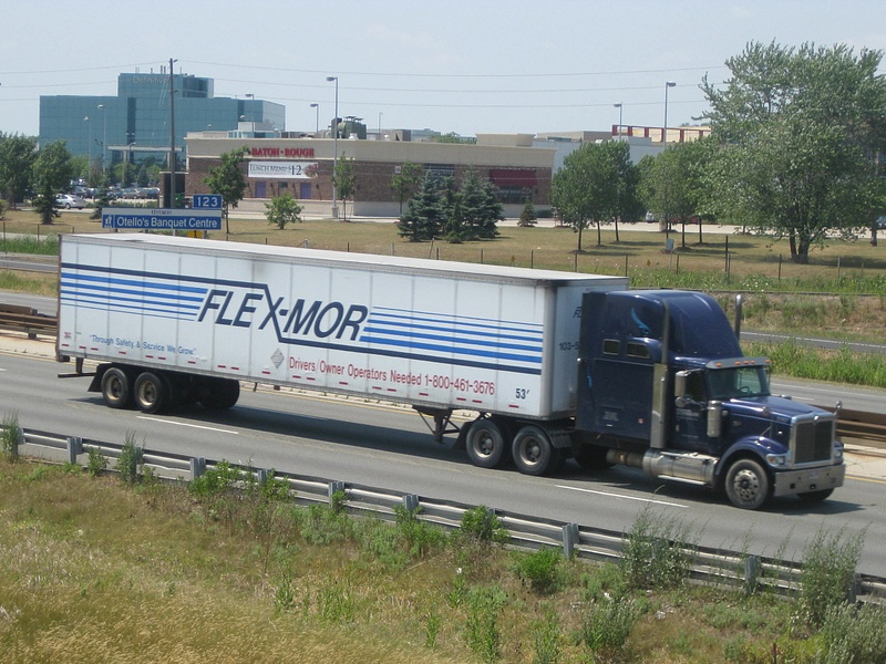 International with Flex-Mor trailer