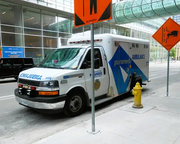 Toronto Paramedic Services 996 by RobertArcher