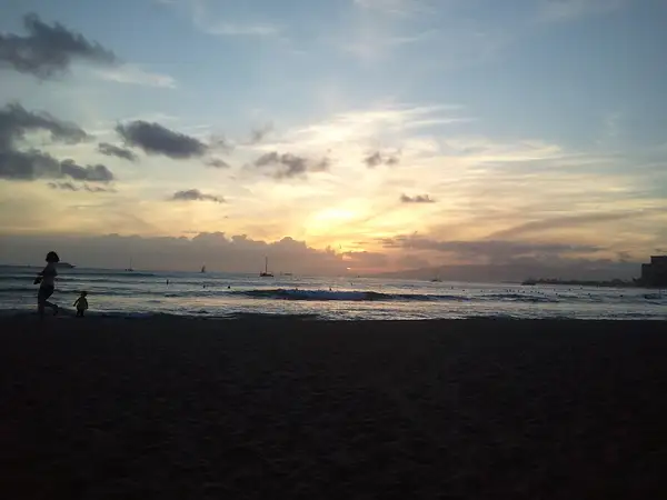 Sunset @ Waikiki by BarryPfeiffer