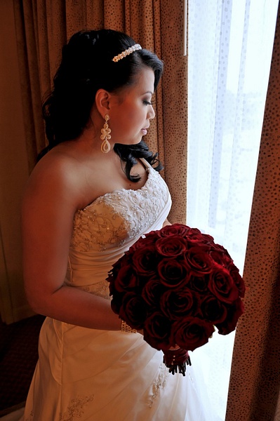 IOMD-Bride-Window - Luminous Light Photo offers Wedding Photography and Video packages 