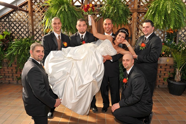 SM-Bride-Groomsmen - Luminous Light Photo offers Wedding Photography and Video packages  