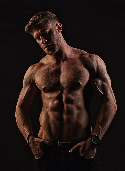Damiano-Bodybuilder-03 - Model and Actor Portfolio Photography by Luminous Light Photo 