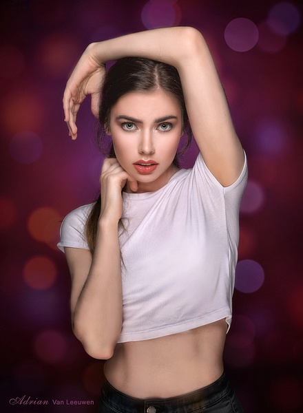 Beauty-Closeup-Portrait-Studio - Model / Actor - LuminousLight