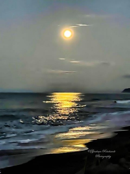 Moonrise reflects on ocean at Pukehina NZ - NZ Scenery - Graham Reichardt Photography  