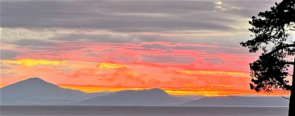 sunset over lake Taupo 7 - Sunsets - Graham Reichardt Photography 