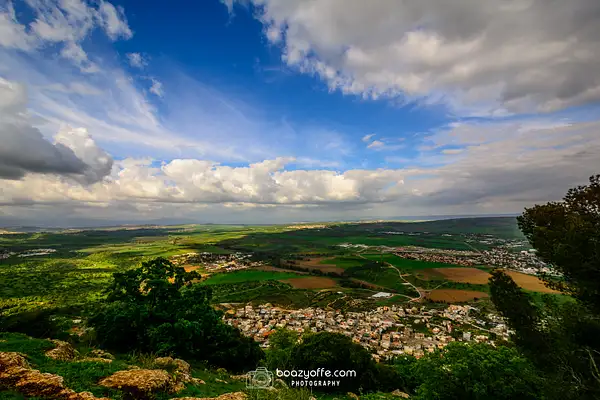 Tavor Shvil Israel mountain view 2 by Boaz Yoffe