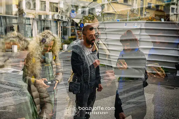 Tomer L doing his magic on the street by Boaz Yoffe