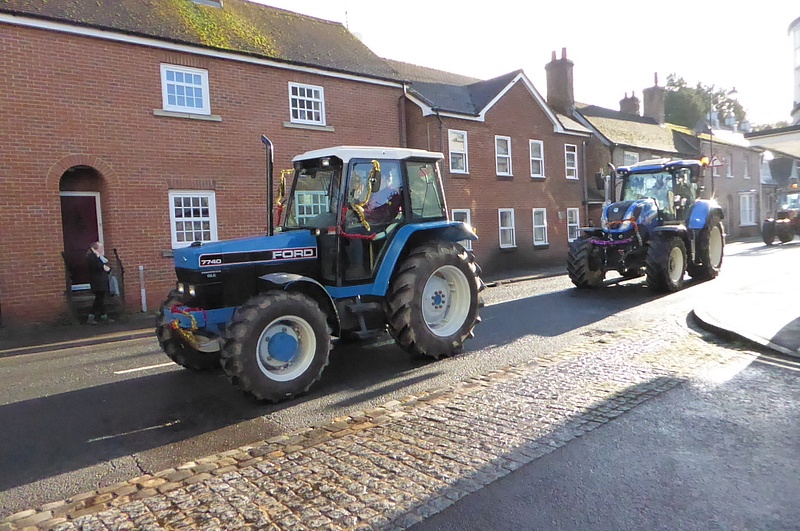 Tractors and Tinsel_wpl (7)