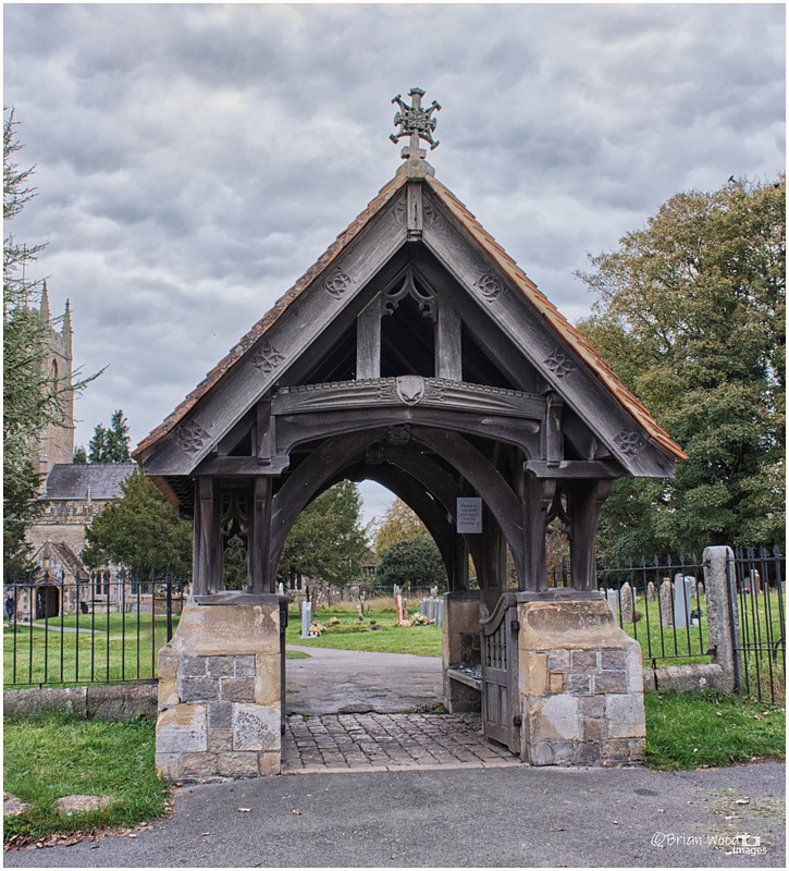 Avebury-Church-Lychgate-October-2020