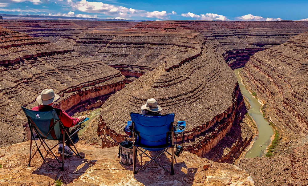 Relaxing in Goosenecks State Park