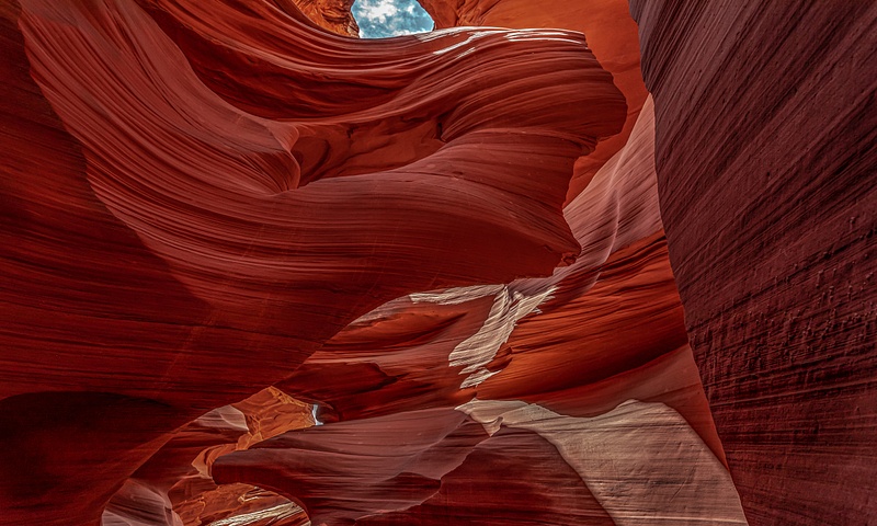 The Lady & the Eagle_Lower Antelope Canyon