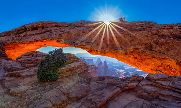 Sunrise over Mesa Arch by John Roberts