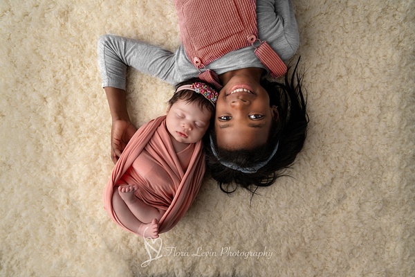 Big Sister and Baby Sister - Lifestyle - Flora Levin Photography