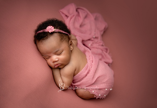 Newborn baby girl_Flora_Levin - Newborn - Flora Levin Photography  