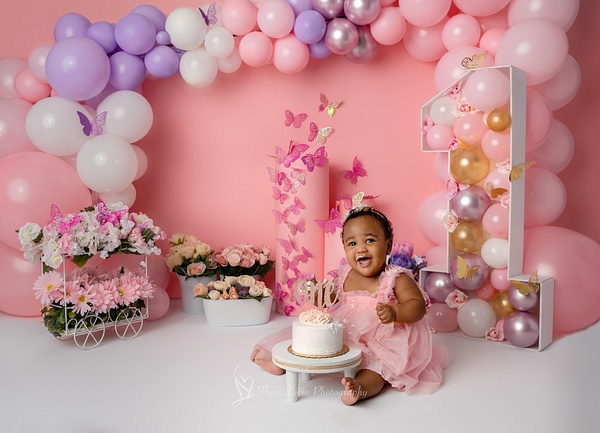 Flora_Levin-smash cake girl in pink - Flora Levin Photography 