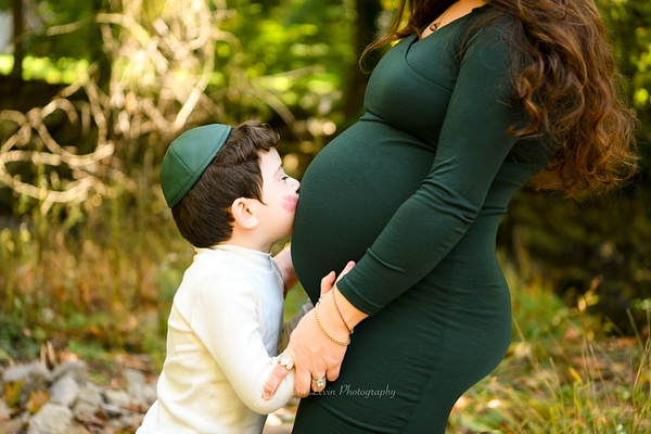 Flora_Levin-maternity photoshoot mother and son - Maternity - Flora Levin Photography 