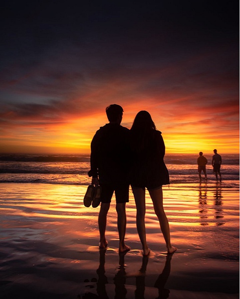 Lovers_Pismo Beach_sunset - Sun - Stan Pechner