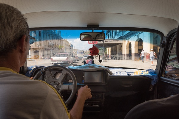 It's a short drive... - Cuba - Sten Pechner