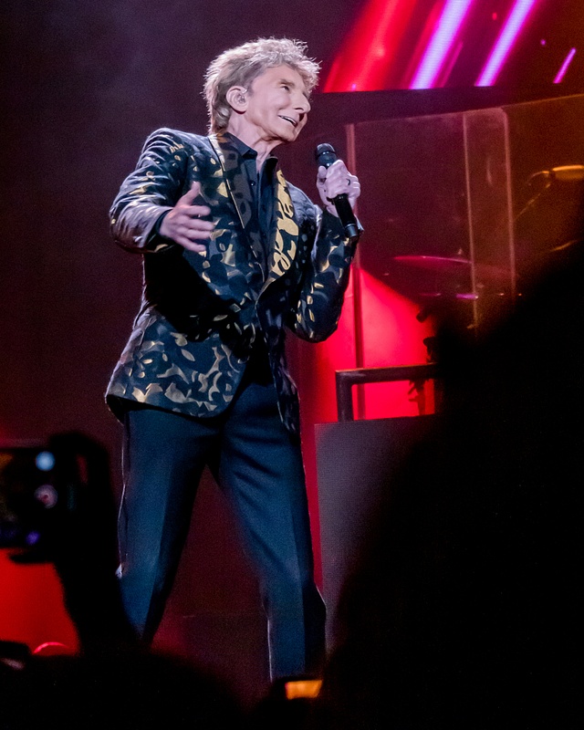 08142022ManilowPhilly-411