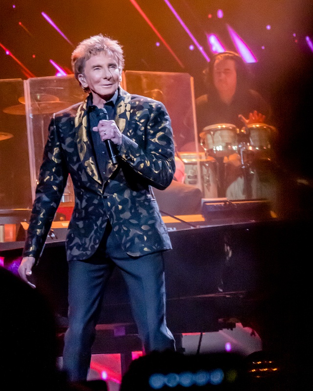 08142022ManilowPhilly-390
