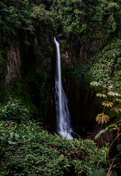 Catarata del Toro_Waterfall_C_DSC3803 - Home - Walter Nussbaumer Photography 