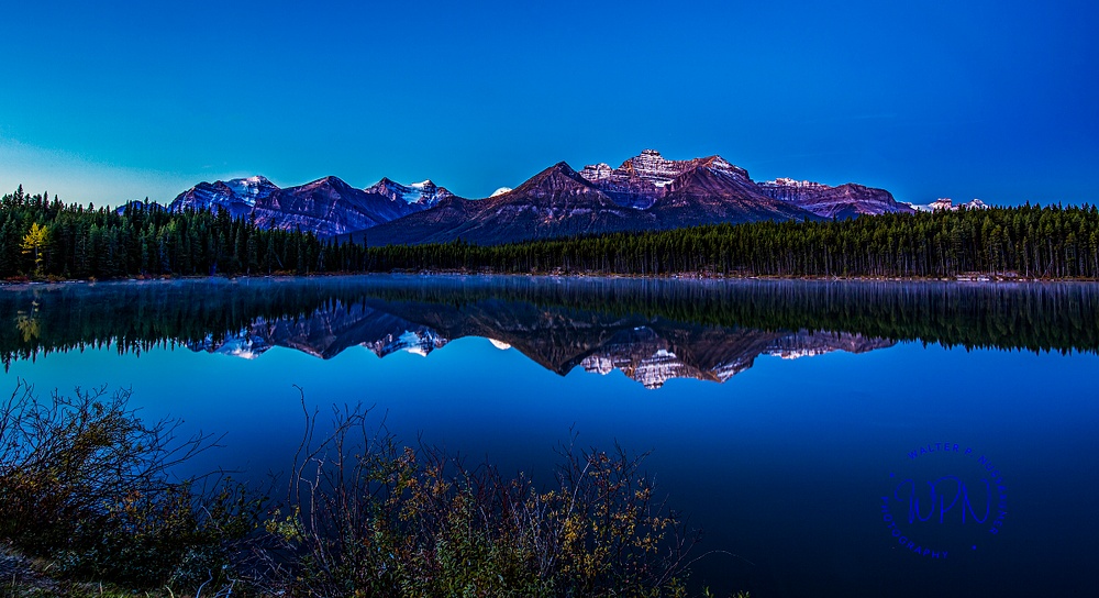 Herbert Lake Sunrise(panorama)